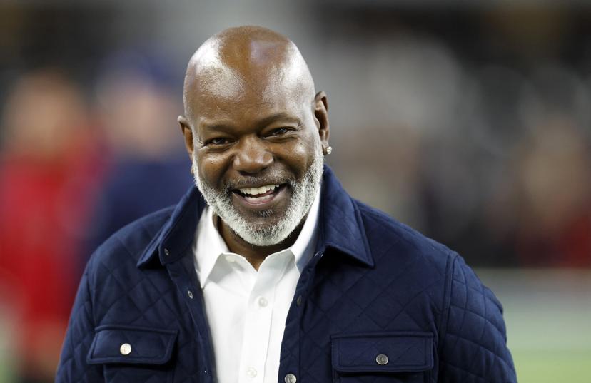 Emmitt Smith Returns to Cowboys as Assistant Coach to Push for NFC East Title