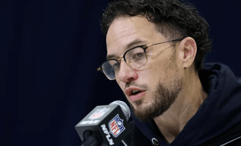 Dolphins head coach Mike McDaniel thanks Vic Fangio for leaving, hints at lack of effort during tenure at Dolphins