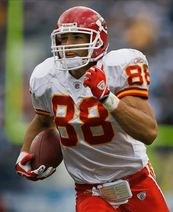 Ex-Chiefs Legend Cleared from Injury, Eyes Final Season at Kansas City👇
