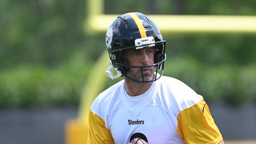 3 Reasons Why Aaron Rodgers May Hold the Steelers Back From Winning the AFC North