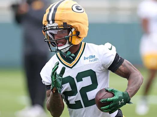 Rookie WR Uses His First NFL Paycheck to Buy Back the Home His Family Lost Years Ago for His Grandmother