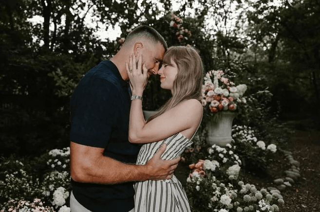 Eagles Superfan Taylor Swift Is Now Engaged to Travis Kelce – But They’re Reportedly Arguing Over Whether to Hold the Wedding in Philly or Kansas
