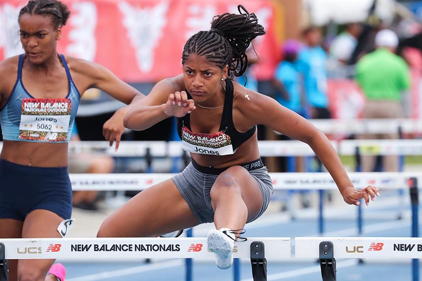 BREAKING: Xavier Worthy’s Girlfriend Tia Jones Reportedly Pregnant by One of His Teammates – Fans Initially Suspected Head Coach in Shocking Twist