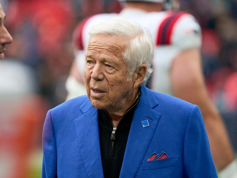 Patriots want to honor the legend who brought home 3 Super Bowl championships?