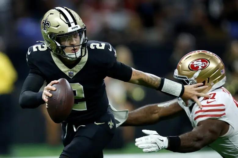Rookie Saints QB slams 49ers’ shove as “trash,” sending a warning to Talanoa Hufanga: “The play was dead, but he deliberately did that to try to take me out.”
