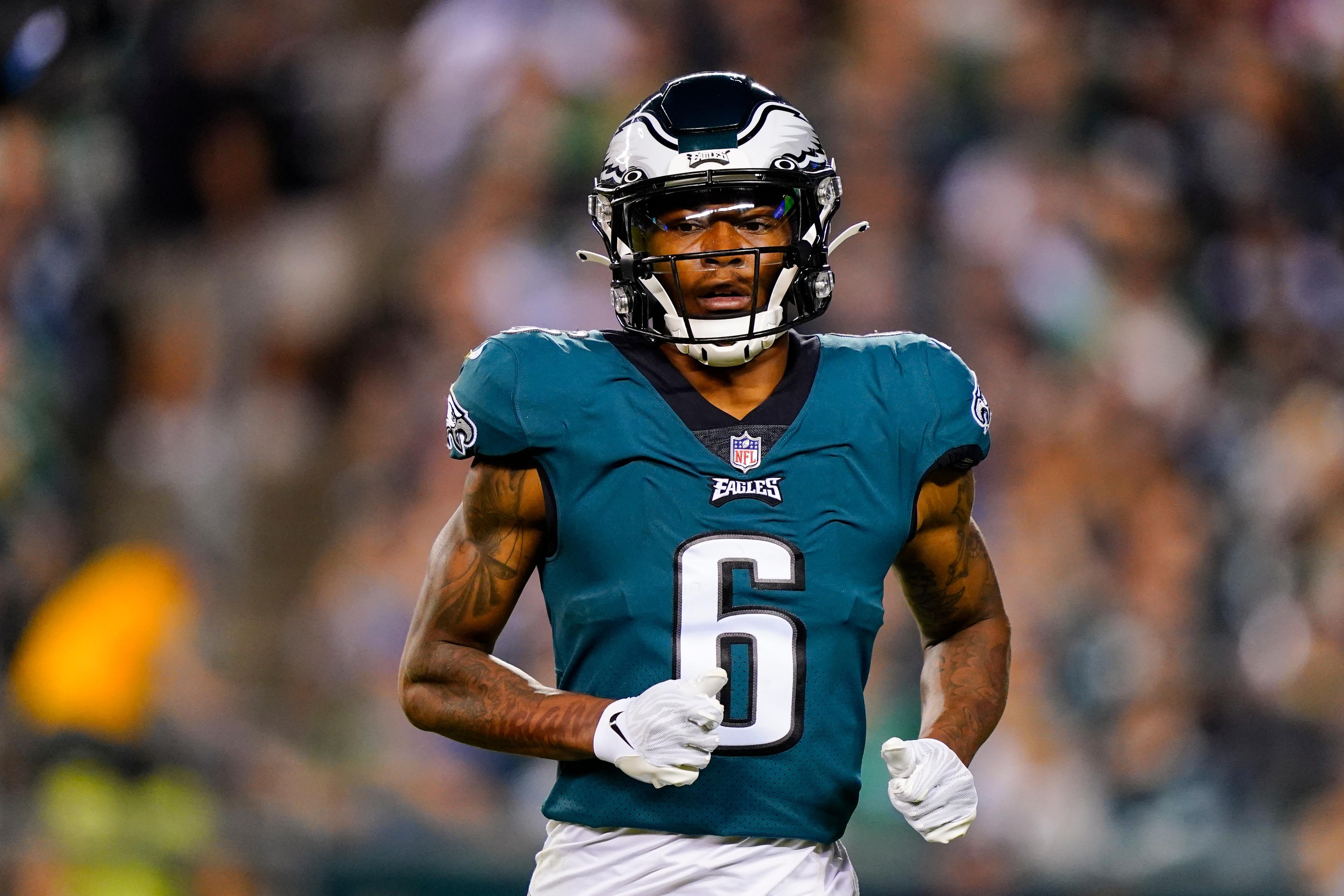 Eagles' DeVonta Smith Seen with Walking Boot For Apparent Injury After  Super Bowl