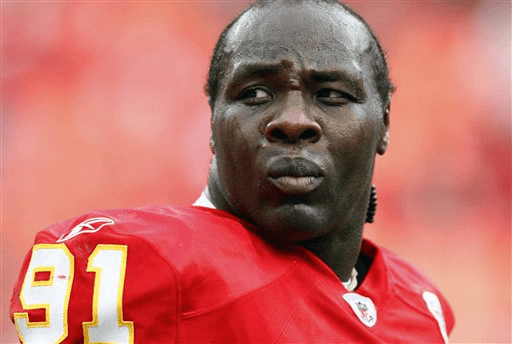Teaneck's Tamba Hali Leaves $1,000 Tip After Kansas City Chiefs Win |  Teaneck, NJ Patch