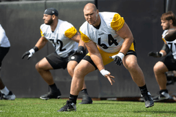 Steelers Guard Suffers Serious Knee Injury in Practice, Likely Out for Week 3