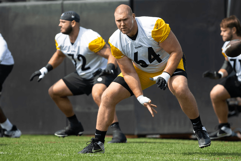 Steelers Guard Suffers Serious Knee Injury in Practice, Likely Out for Week 3